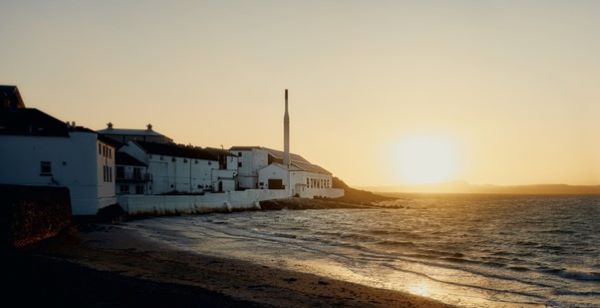 Bowmore Distillery 